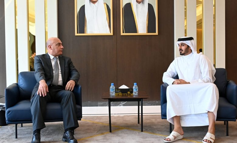 العميد محمد طبيشات يلتقي الشيخ خليفة بن حمد ال ثاني قائد عمليات امن كأس العالم