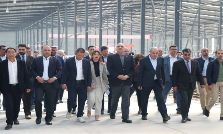 رئيس الوزراء بشر الخصاونة يفتتح مصنع سيراميك صيني في الكرك