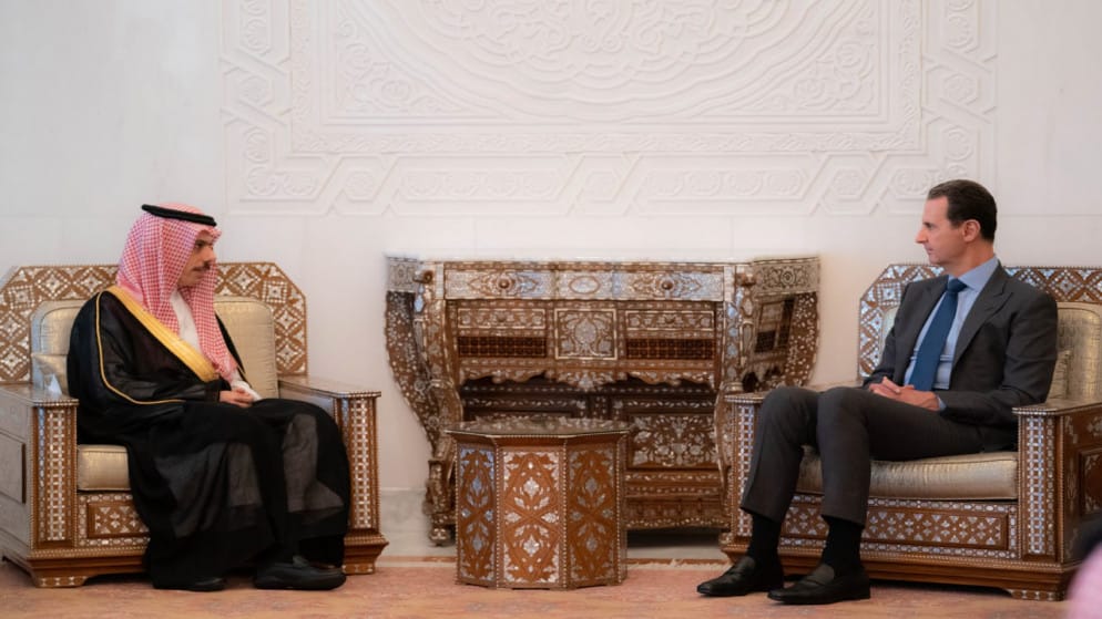 الأسد خلال لقائه وزير الخارجية السعودي الأمير فيصل بن فرحان
